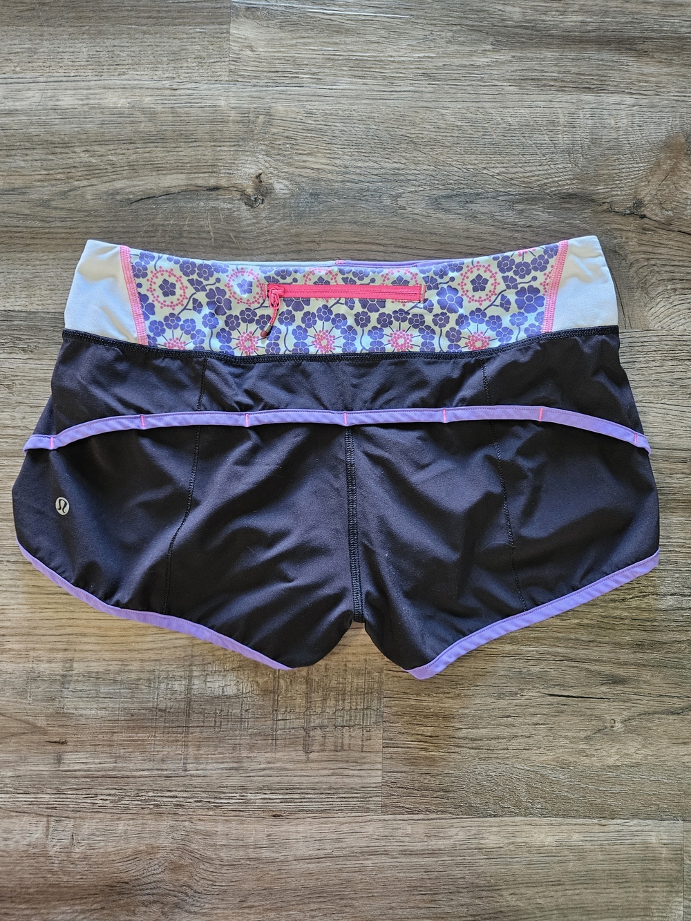 Lululemon Run Speed Black / Power Purple / Quilt Summer Shorts - Picture 6 of 9